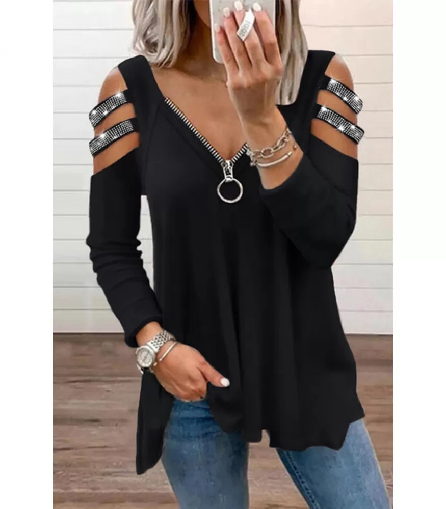 Black shirt with zipper and rhineband sleeves
