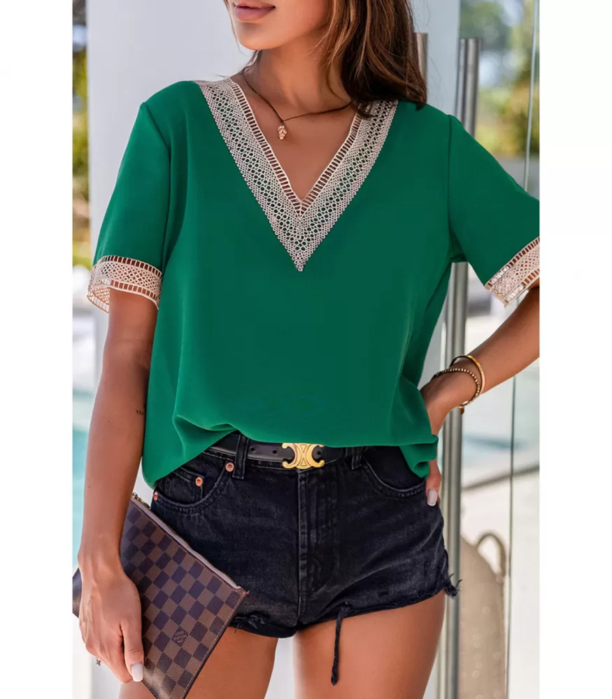 Green short-sleeved decorative embroidered v-shirt