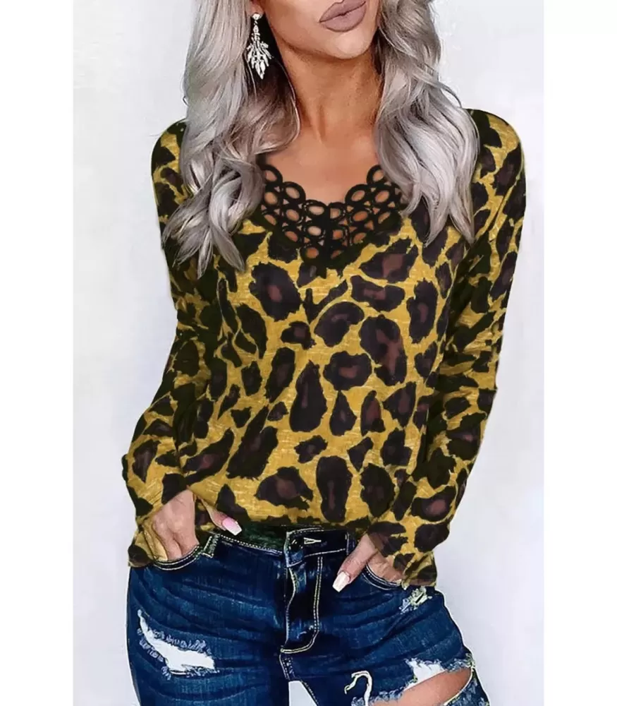 Leopard print long-sleeved shirt with decorative collar