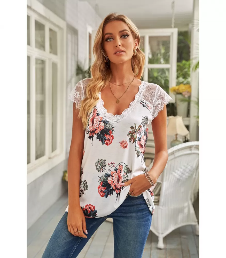White floral pattern short-sleeved shirt with lace